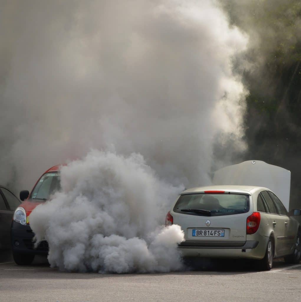 panne-voiture-fumee