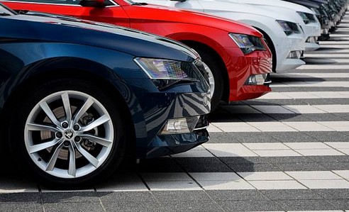 Quelle méthode choisir pour constituer sa flotte automobile ?